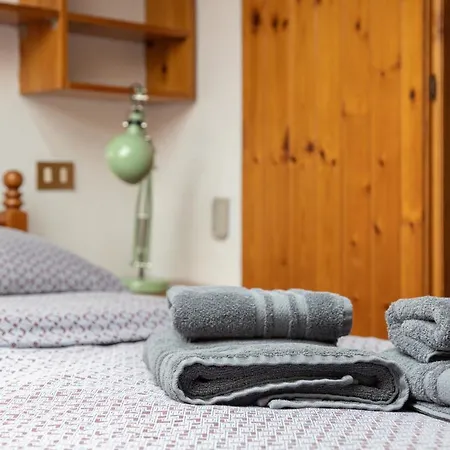 Svevo, Rustico Con Parcheggio A * Terst